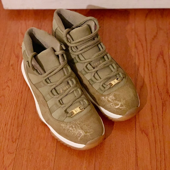 Air Jordan 11 Retro Womens “Olive Lux” - Picture 3 of 5